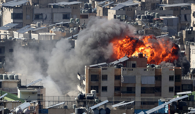 خلال إحدى الغارات الإسرائيلية على الضاحية الجنوبية لبيروت 