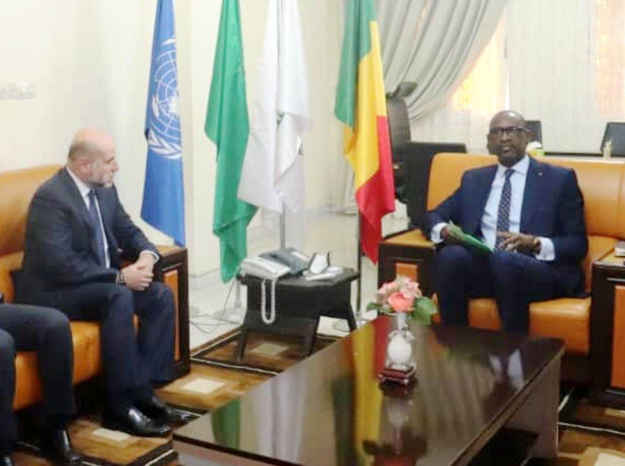 الهباش خلال لقائه وزير الخارجية والتعاون الدولي المالي