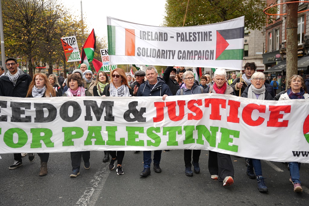 تظاهرة في العاصمة الأيرلندية دبلن (تصوير: الأناضول)