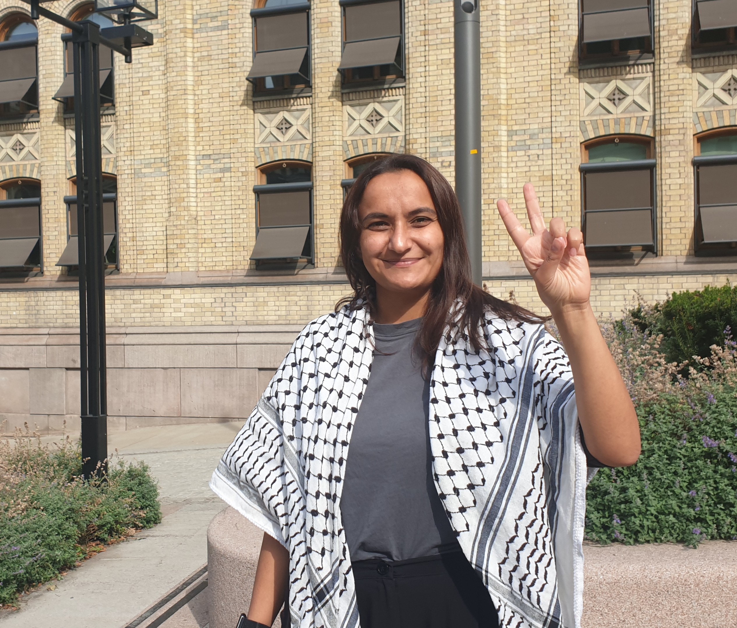 القيادية النرويجية ساهيرا أيدار