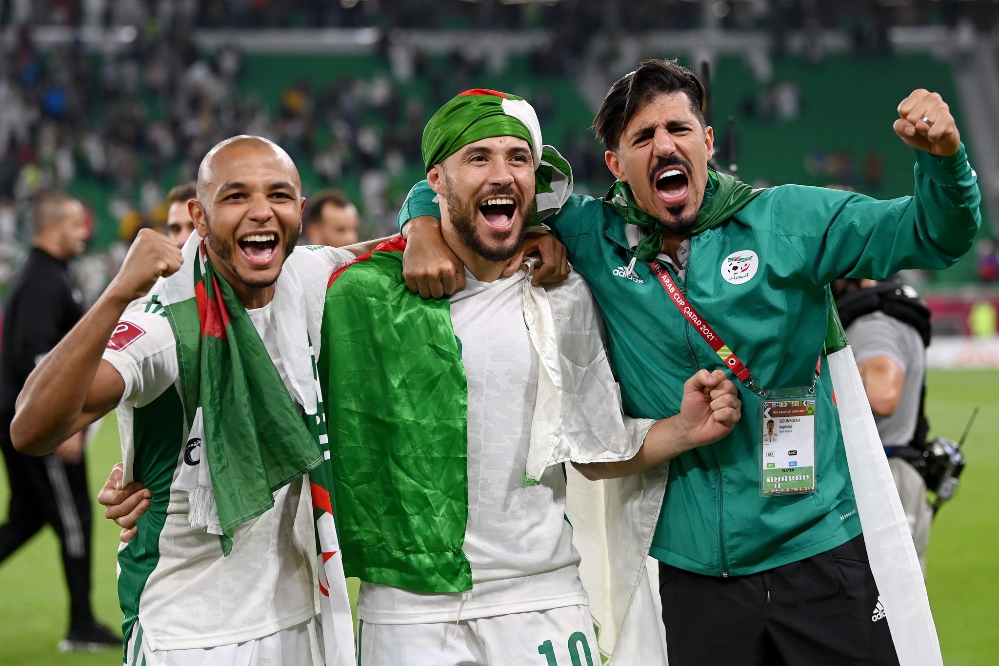 فرحة لاعبي الجزائر بالفوز 