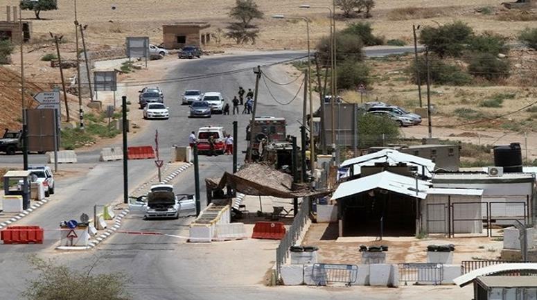 حاجز الحمرا العسكري (صورة أرشيفية)