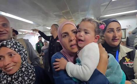 8 أطفال يعودون لغزة بعد رحلة علاج استمرت 3 سنوات