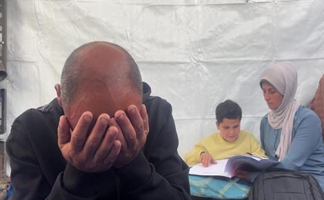 مخلّفات الاحتلال تسلب بصر محمد